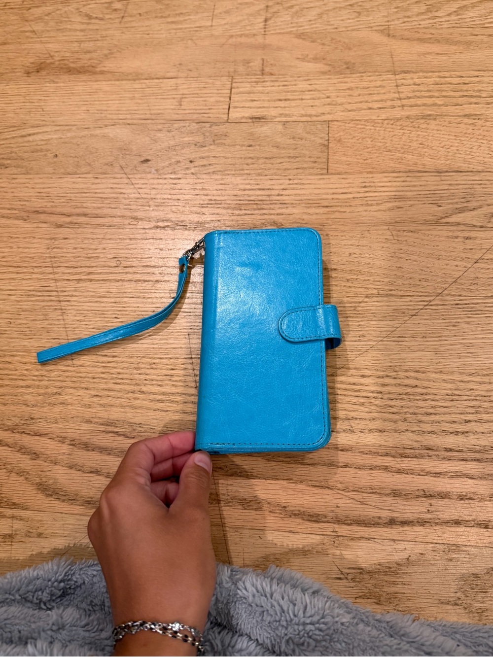 iPhone 15 pro max Bright Turquoise Wristlet Phone Wallet